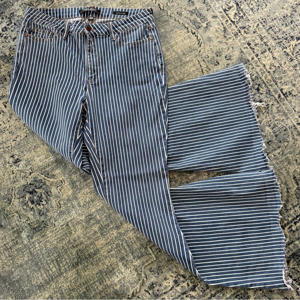 Judy Blue High-Waist, Super-Flare Jeans 13/31